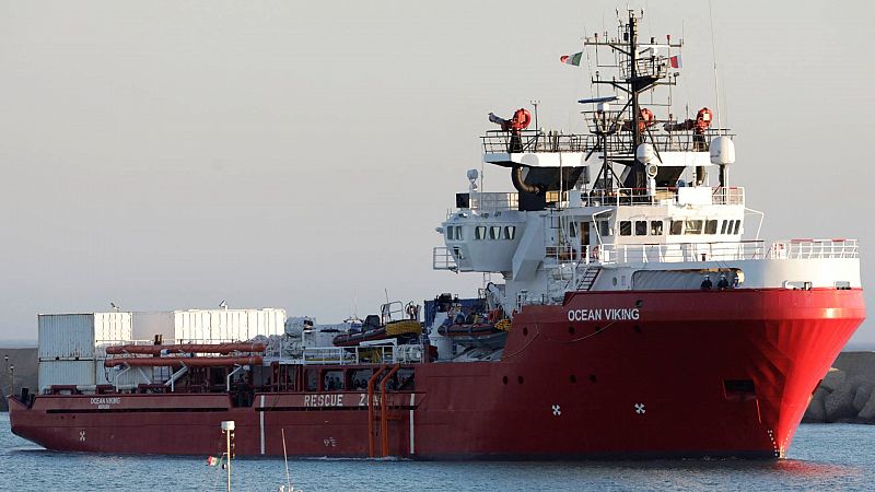 Muere una niña de dos años en el naufragio de un barco con 43 migrantes frente a las costas de Lampedusa