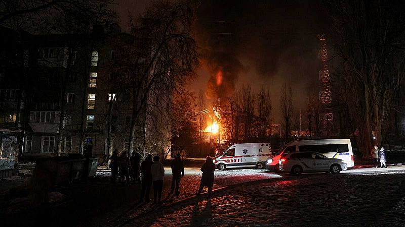 Rusia vuelve a bombardear Kiev con drones solo horas después de que la ciudad recuperara la calefacción