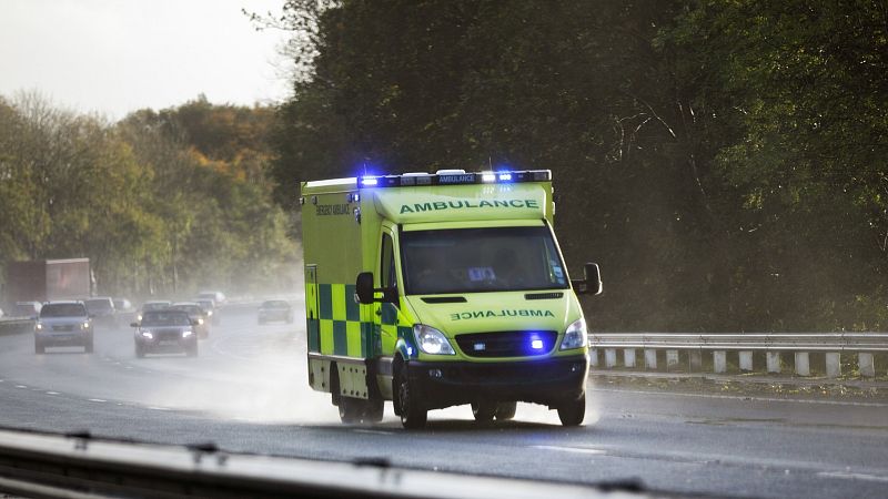 Huelga de ambulancias en Reino Unido: el Gobierno despliega al ejército al no lograr alcanzar un acuerdo salarial