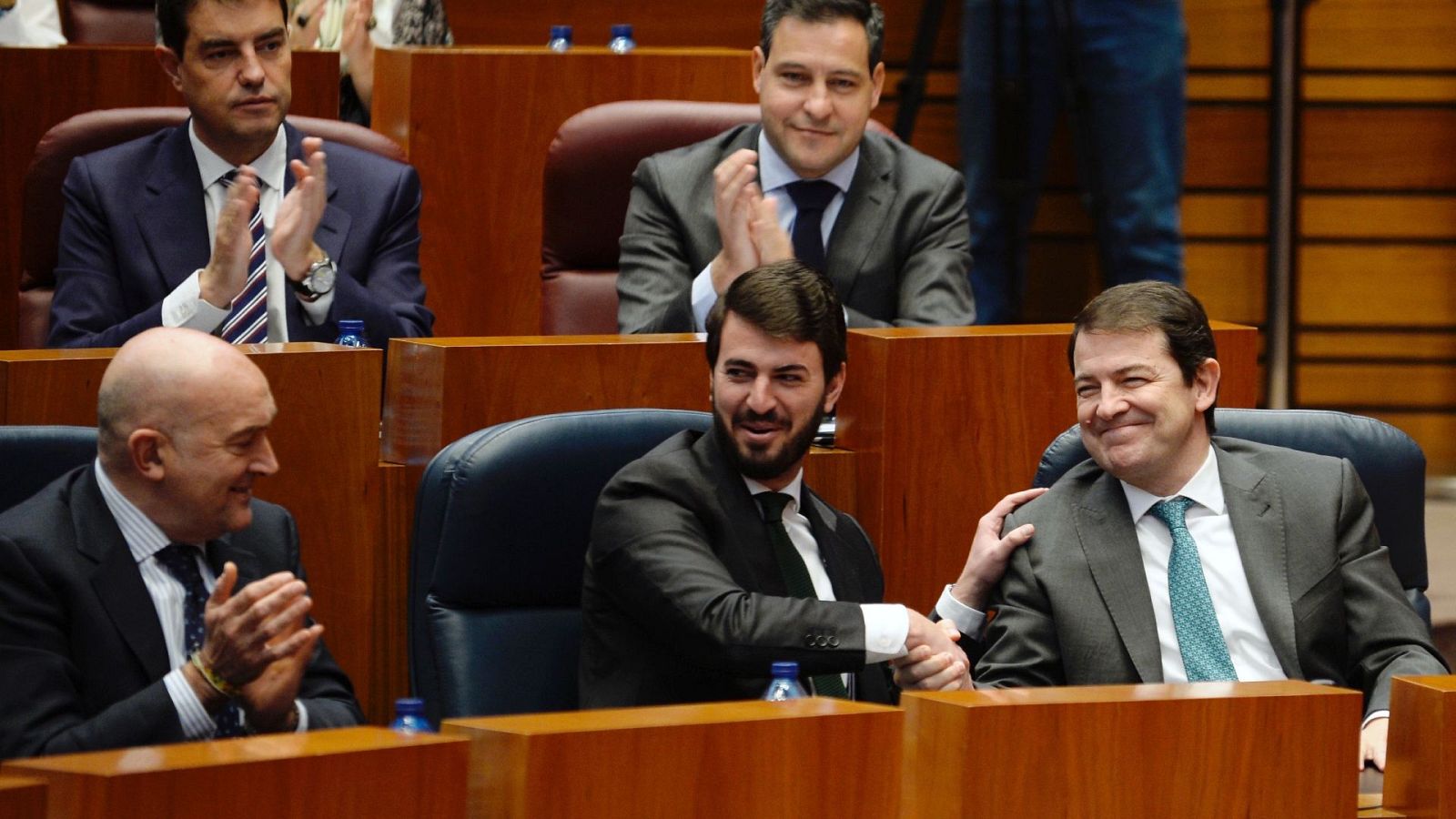 PP y Vox logran sus primeros presupuestos en Castilla y León | Ver