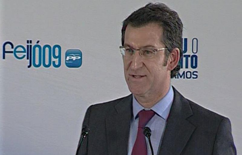 Núñez Feijóo agradece a Rajoy que se haya 'pateado' Galicia pueblo a pueblo