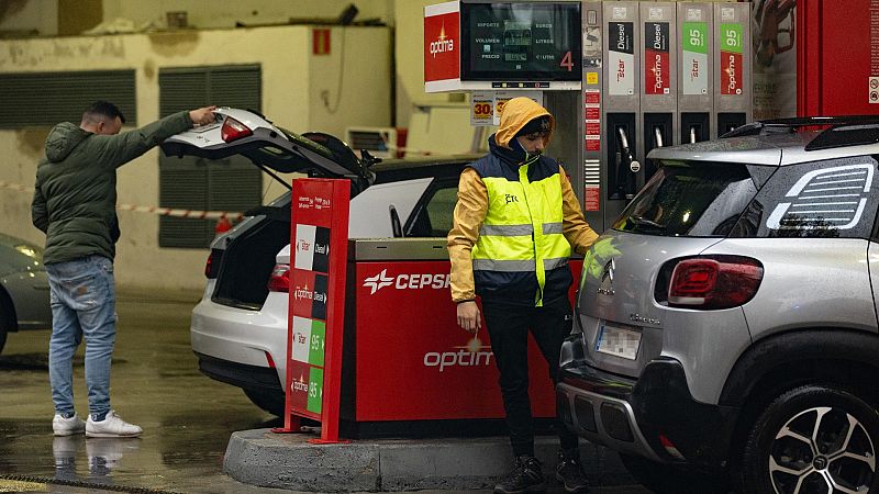 La ayuda a la gasolina dejará de ser generalizada y se aplicará solo a transportistas, agricultores y pescadores