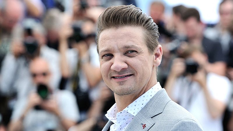 Jeremy Renner, última hora sobre su accidente: primera imagen del actor desde la cama del hospital