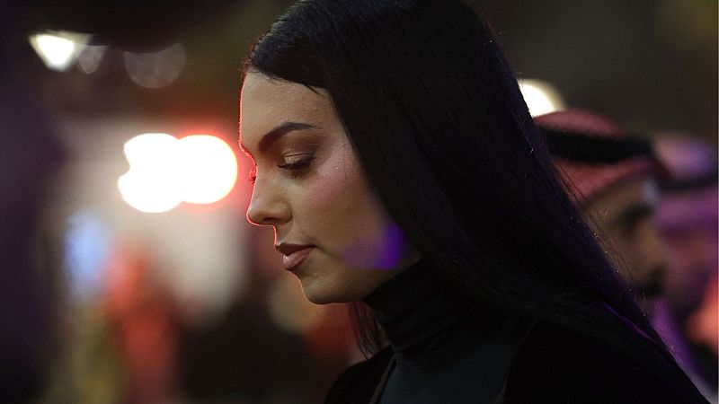 Georgina Rodríguez: ¿qué normas de vestimenta para mujeres debe seguir en Arabia Saudí?