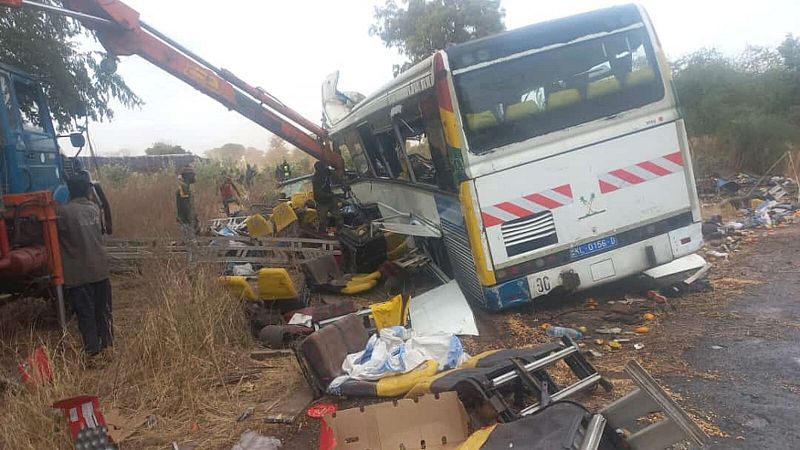 Al menos 40 muertos y 78 heridos al chocar dos autobuses en Senegal