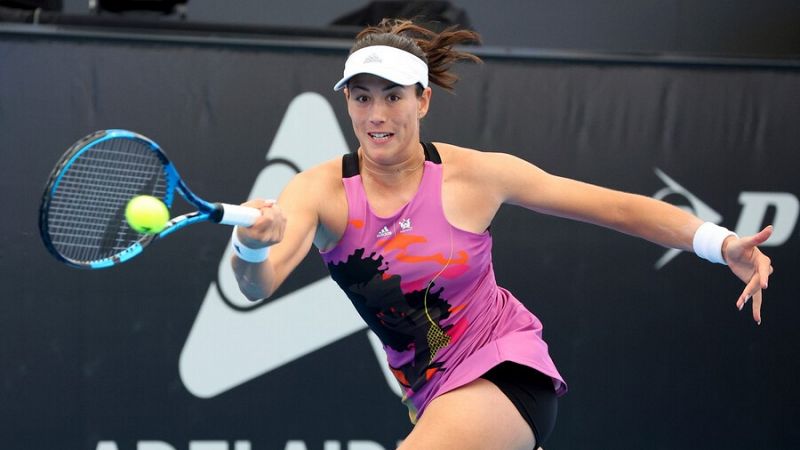 Bencic apea a Muguruza en primera ronda de Adelaida