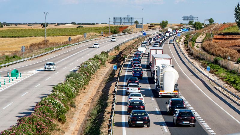 El año 2022 deja 1.145 muertos en las carreteras españolas, 44 más que antes de la pandemia