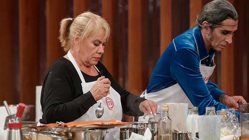 MasterChef Navidad | Carmina Barrios y Mario Vaquerizo, a punto de quemar las cocinas