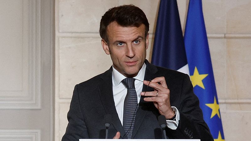 Macron propone subir la edad mínima de jubilación de los 62 a los 64 años en Francia