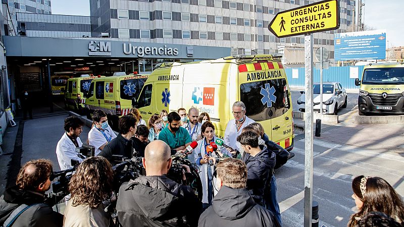 Médicos y enfermeras denuncian el "colapso" en las urgencias hospitalarias ante el repunte de las infecciones respiratorias