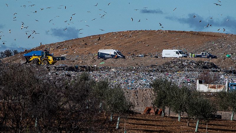 Hallados restos humanos en el vertedero de Toledo donde se busca al niño desaparecido hace un mes en Madrid