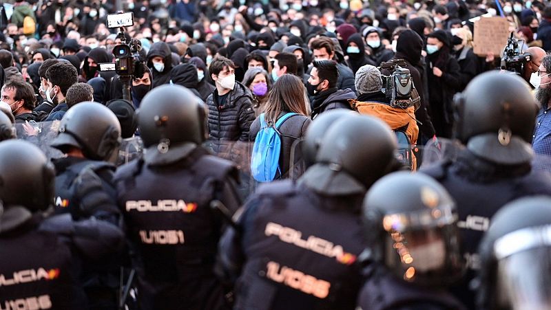 La nueva 'ley mordaza' bajará el importe de las multas, aunque aún no hay acuerdo sobre el material antidisturbios