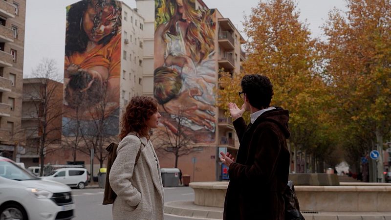 Lily Brick, una grafitera d'alçada que crea murals arreu del món