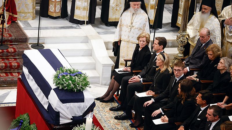 Grecia despide a Constantino, su último rey, en un multitudinario funeral con la presencia de la realeza europea