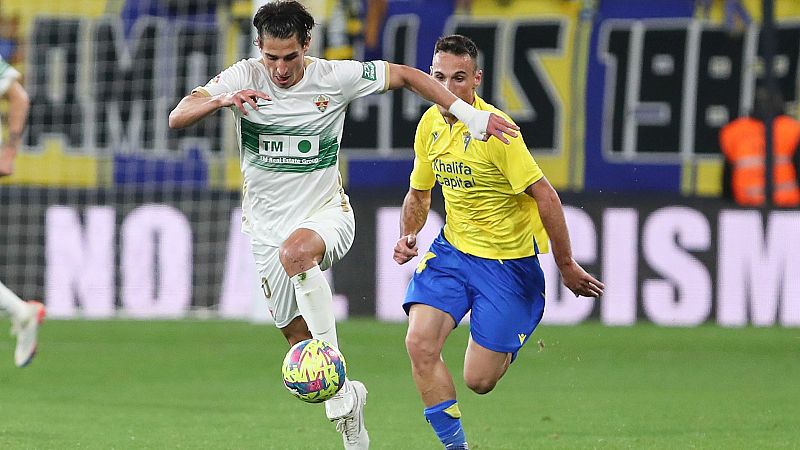 Cádiz y Elche empatan a un gol en el cierre de la jornada