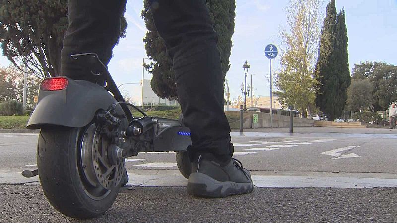 Casc obligatori per circular amb patinet a partir de l'abril