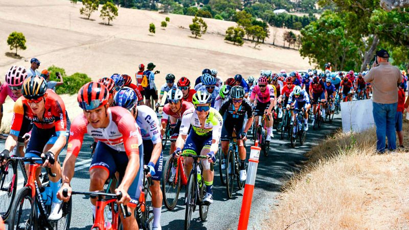 El Down Under inicia un calendario ciclista marcado por el cambio de fechas de los Mundiales