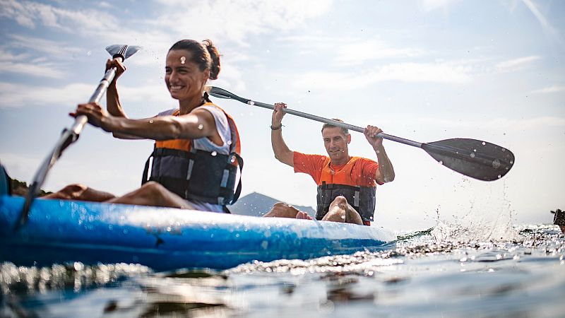 Viajar para hacer ciclismo, remo o kayak: cuando el entorno es la excusa para la práctica del turismo deportivo
