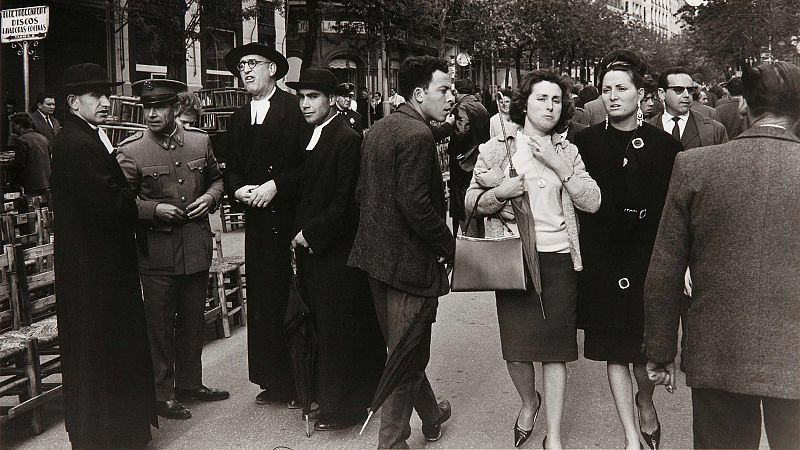 La "mirada sabia" de Català-Roca, el fotógrafo que transformó una "realidad anodina en memorable"