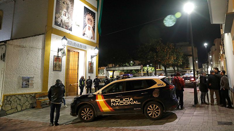 El párroco de una de las iglesias atacadas en Algeciras cree que iba a por él: "Yo debería ser el que estuviera muerto"