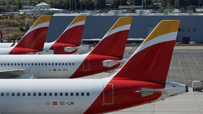 Un fallo en los sistemas de Iberia provoca retrasos en varios aeropuertos y cinco cancelaciones en Barajas