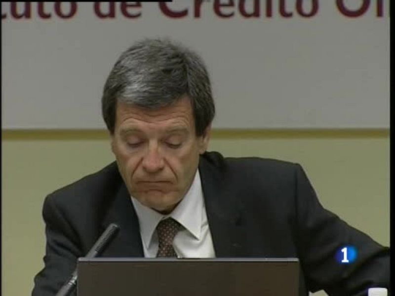 Los consumidores siguen siendo pesimistas y su confianza baja 1,5 puntos en febrero