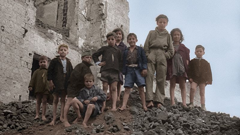 El incierto destino de 12 millones de niños que, en 1945, vagaban por una Europa en ruinas