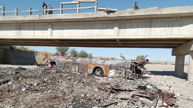 Al menos 40 muertos en el peor accidente de autobús en casi diez años en Pakistán