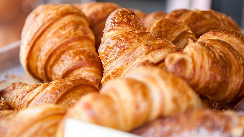 Día del croissant: 4 curiosidades sobre él que quizás no sabías. ¿Por qué tiene forma de media luna?