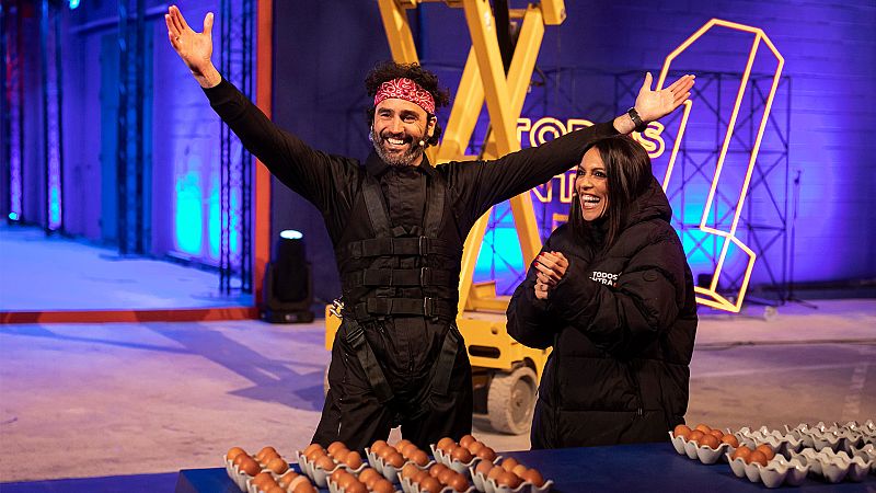 Si una persona cae en puenting con una cesta llena de huevos, ¿cuántos huevos sobreviven?