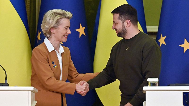 Von der Leyen anuncia el décimo paquete de sanciones a Rusia durante su reunión con Zelenski en Kiev