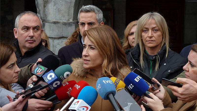 La ministra de Transportes anuncia "ceses inminentes" por el error en los trenes destinados a Cantabria y Asturias