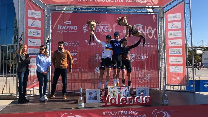 Mackaij brilla en el doblete de Movistar en la Volta a la Comunitat Valenciana