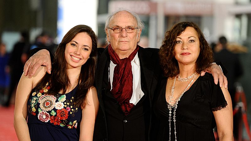 Todas las veces que Carlos Saura se casó: estos son los 4 amores de su vida y sus 7 hijos