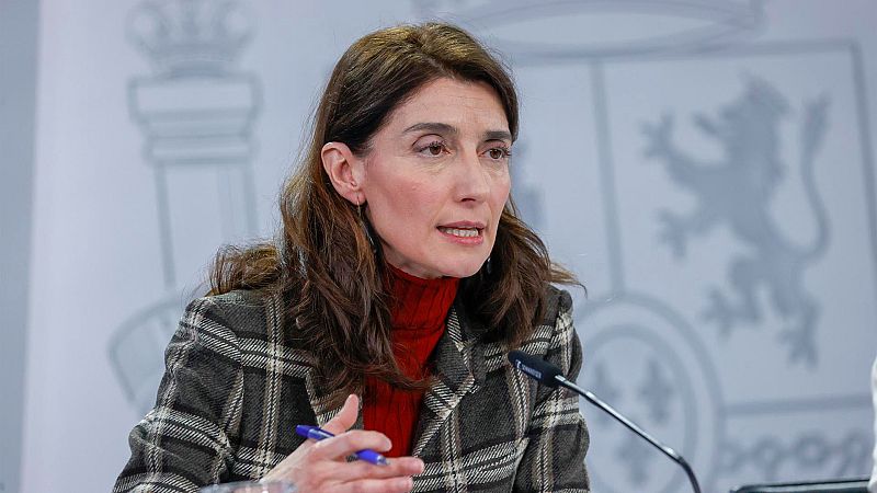 Llop acusa a Igualdad de "confundir" con la ley 'sí es sí' y Montero cree que su propuesta vuelve al "calvario probatorio"