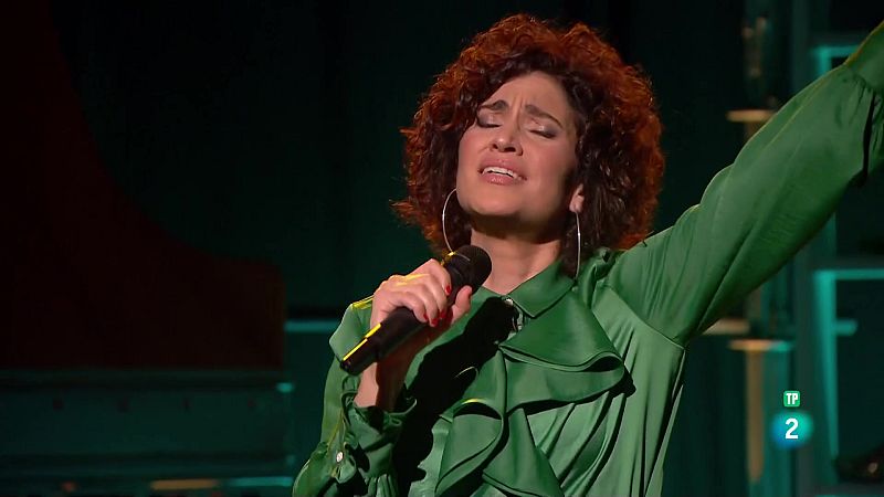 Elena Gadel anuncia en exclusiva el nom del seu nou àlbum: 'La dona que em vesteix'