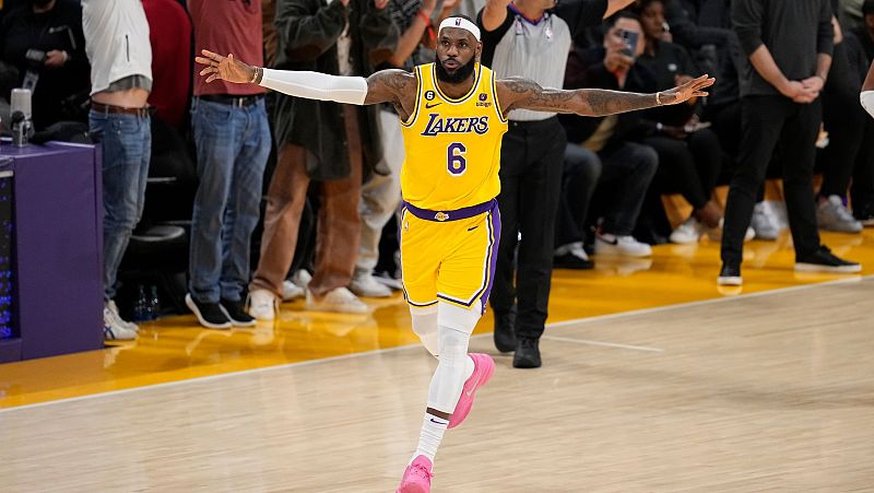 Histórico LeBron James: se convierte en el máximo anotador de la NBA