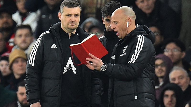 Paco Gallardo, técnico interino del Leeds, el último español en ocupar un banquillo de la Premier