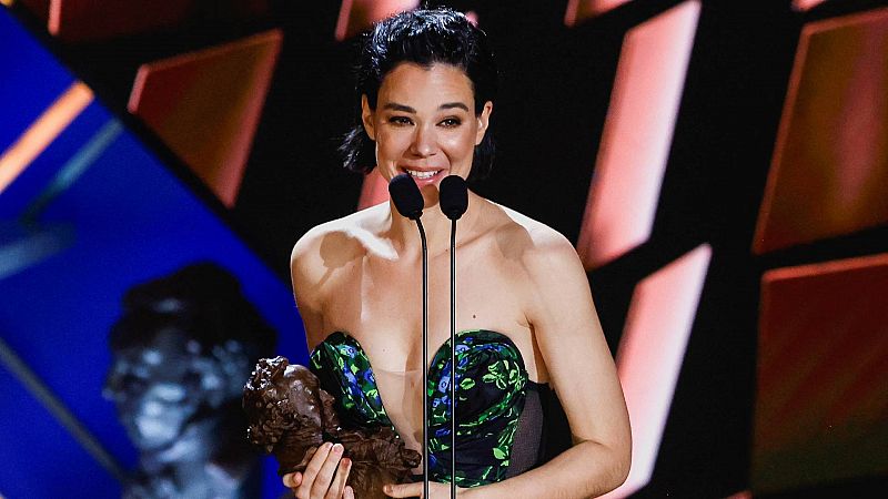 Laia Costa gana el Goya a la mejor actriz: "Ojalá mucha gente vea 'Cinco lobitos' y llame a sus seres queridos"