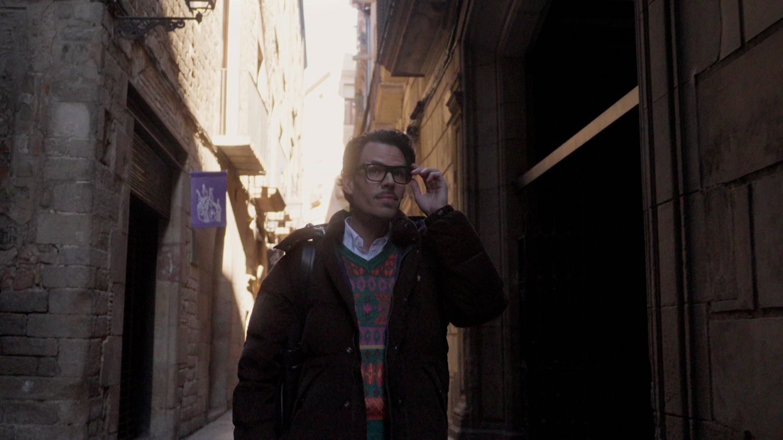 Juan Avellaneda a 'Fet a mà' coneixerà el picapedrer Feliu Martí, la vidriera Lucía Bruni i el fotògraf Martí Andiñach, acompanyat de l'actor Alain Hernández