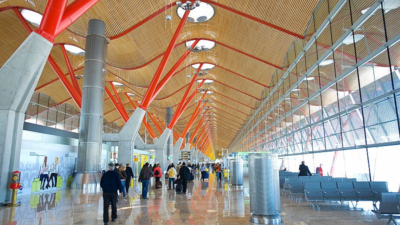Los aeropuertos españoles superan en enero el nivel prepandemia con 16,93 millones de pasajeros