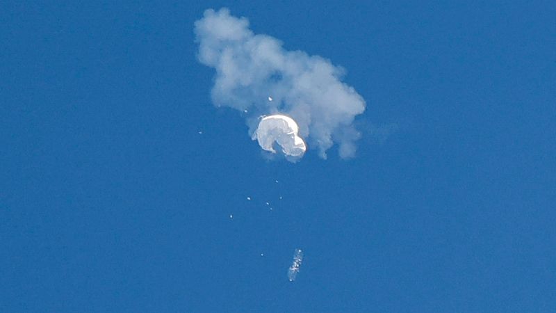 Estados Unidos aclara que "no hay indicios de alienígenas" en los objetos voladores derribados