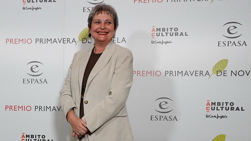 Elvira Roca Barea gana el Premio Primavera de Novela con 'Las brujas y el inquisidor'