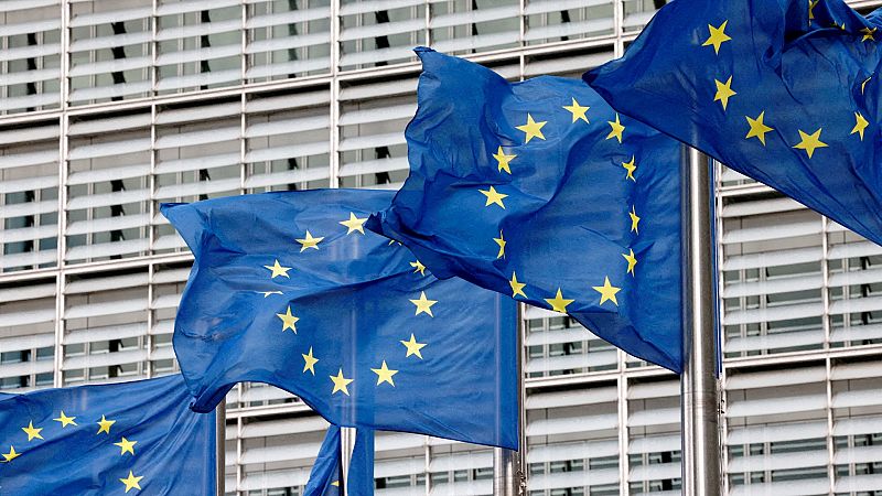 Bruselas da luz verde a los 6.000 millones de euros del tercer pago de fondos europeos a España