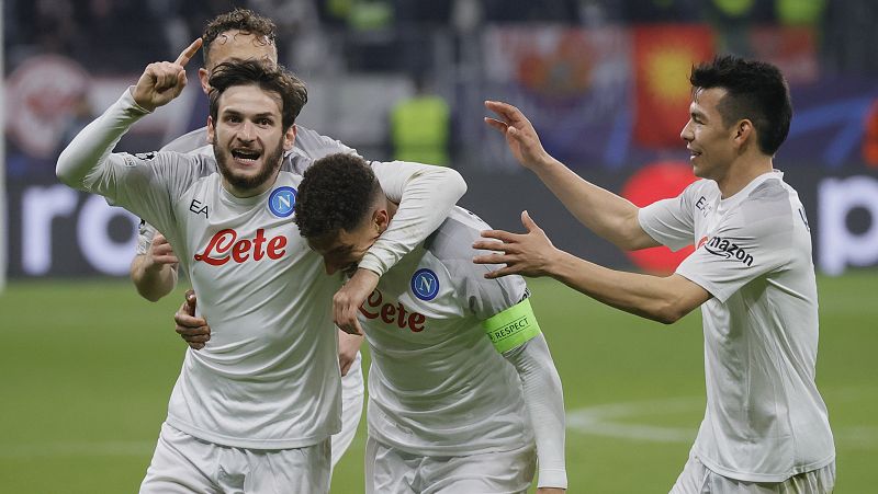 El Nápoles encarrila la eliminatoria en su visita a Frankfurt