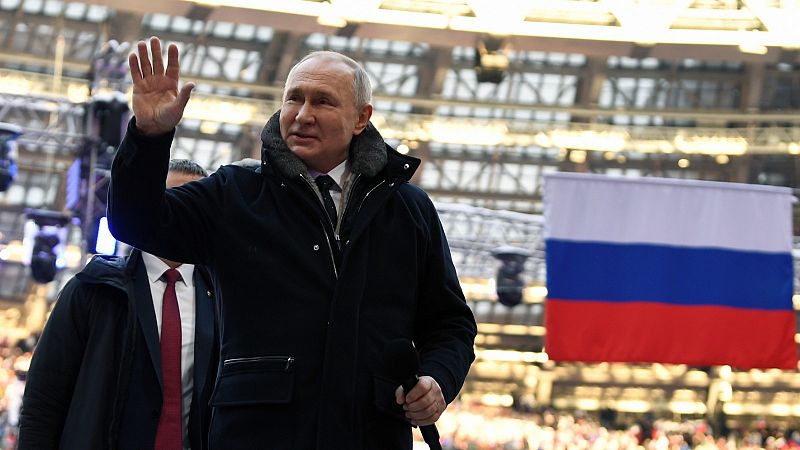 Putin se da un baño de masas en Moscú y proclama que lograrán la "victoria": "Rusia lucha por sus tierras históricas"