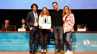Elena Pernas y Alejandro Martínez del Hoyo, de RNE, premio de Periodismo Profesor Juan Ramón Zaragoza