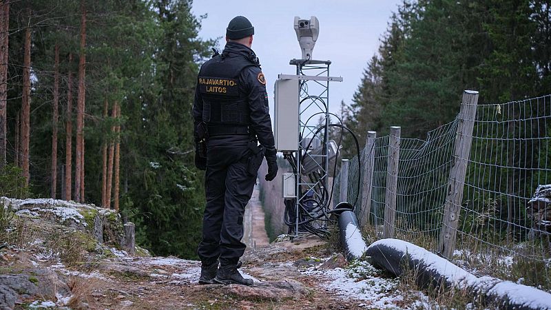 Finlandia inicia la construcción de una valla metálica en la frontera con Rusia