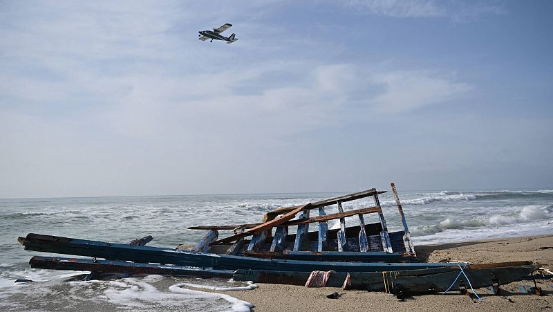 La actuación de las autoridades italianas, en el punto de mira: claves del naufragio en Calabria
