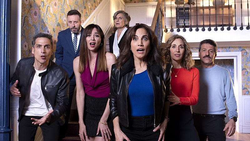 Toni Acosta encabeza el reparto de '4 estrellas', la nueva serie diaria de RTVE